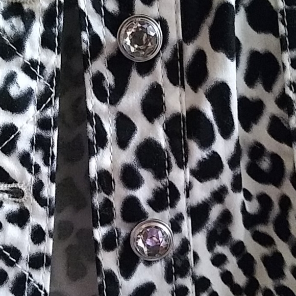 Button up jacket - Picture 2 of 2